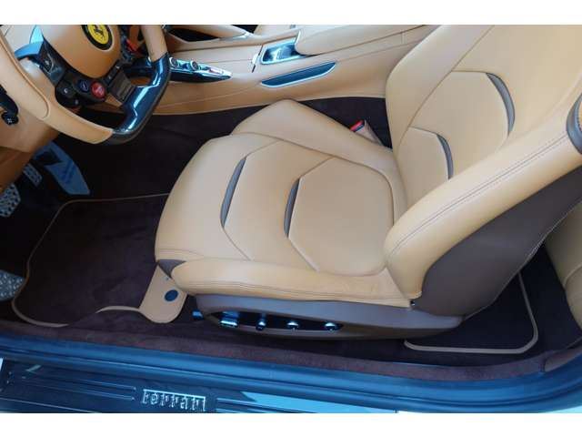 2018 Ferrari GTC4 LUSSO — миниатюра 15