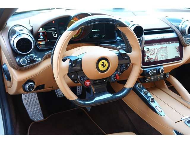2018 Ferrari GTC4 LUSSO — миниатюра 17