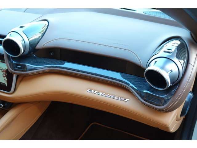 2018 Ferrari GTC4 LUSSO — миниатюра 22