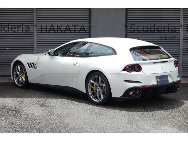 2018 Ferrari GTC4 LUSSO — миниатюра 7