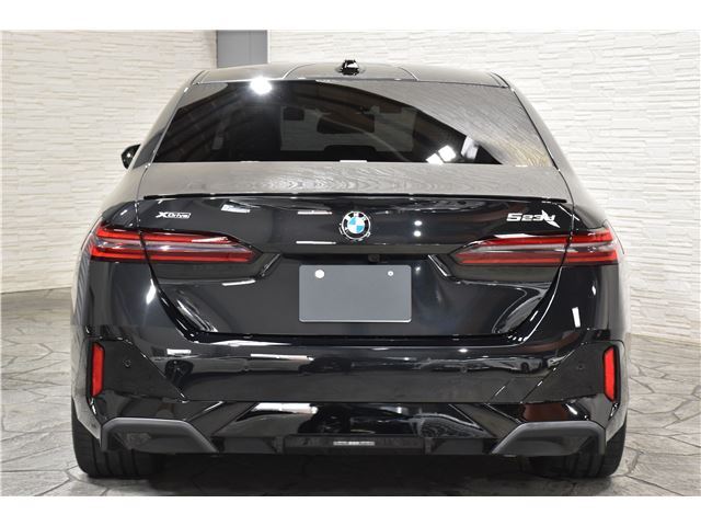 2024 BMW 5 SERIES — миниатюра 38