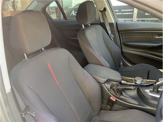 صورة مصغرة 27 لـ 2015 BMW 3 SERIES