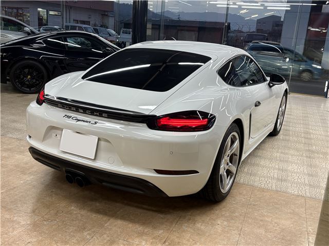 2018 Porsche 718 CAYMAN — миниатюра 3