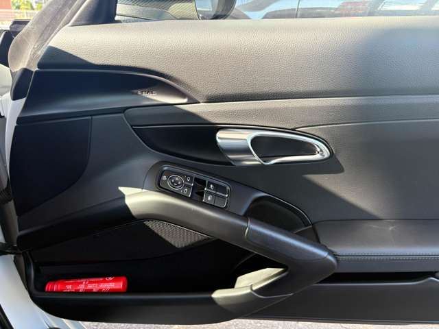 2018 Porsche 718 CAYMAN — миниатюра 21