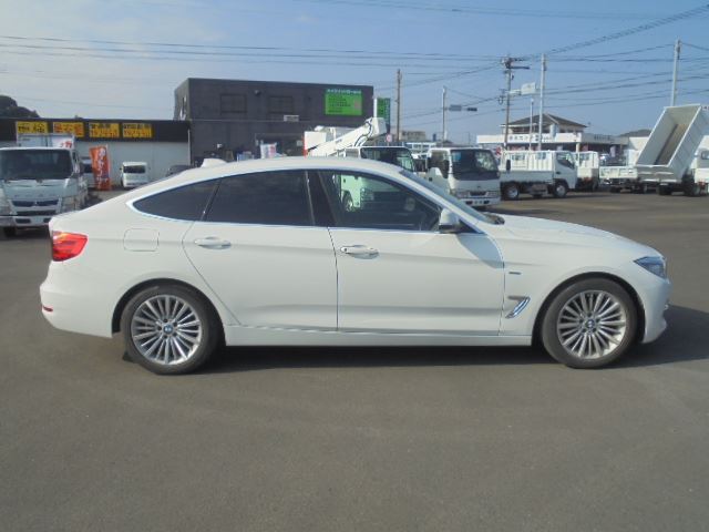 صورة مصغرة 27 لـ 2015 BMW 3 SERIES