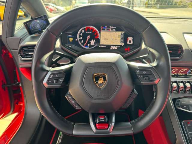 صورة 9 لـ 2017 Lamborghini HURACAN