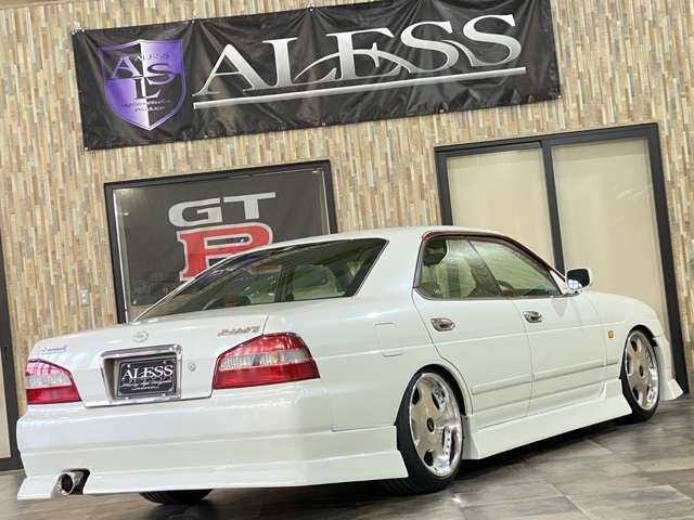 1998 Nissan LAUREL 照片 2