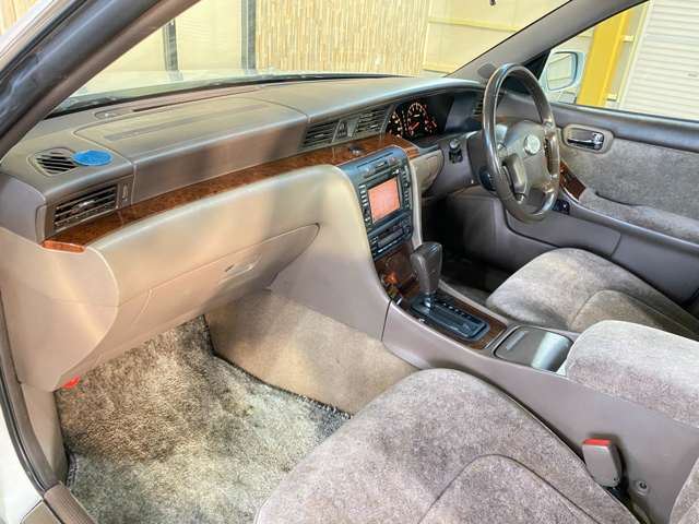 1998 Nissan LAUREL — миниатюра 25