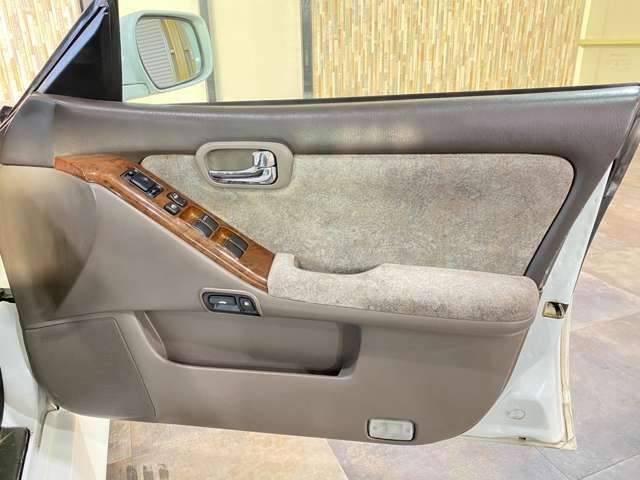 1998 Nissan LAUREL — миниатюра 55