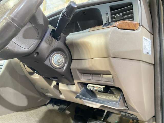 1998 Nissan LAUREL — миниатюра 59