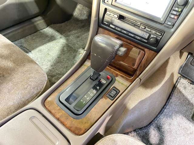 1998 Nissan LAUREL — миниатюра 64