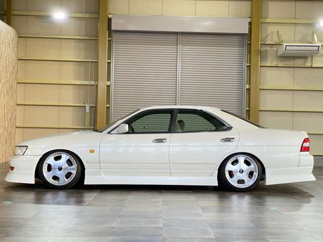 1998 Nissan LAUREL 照片 10