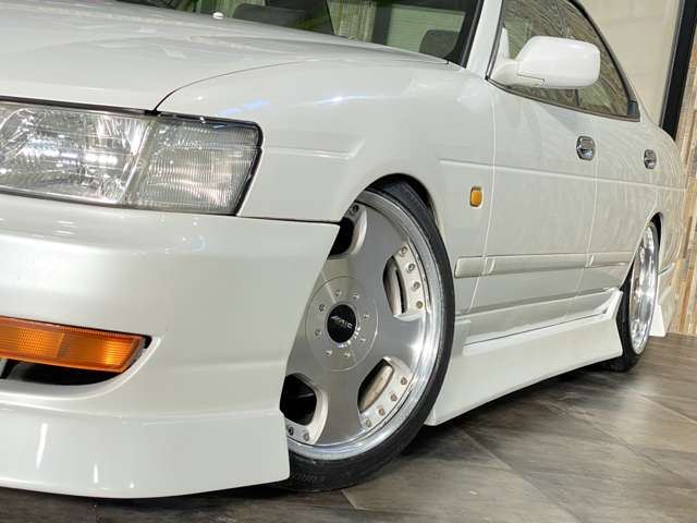 1998 Nissan LAUREL 照片 9