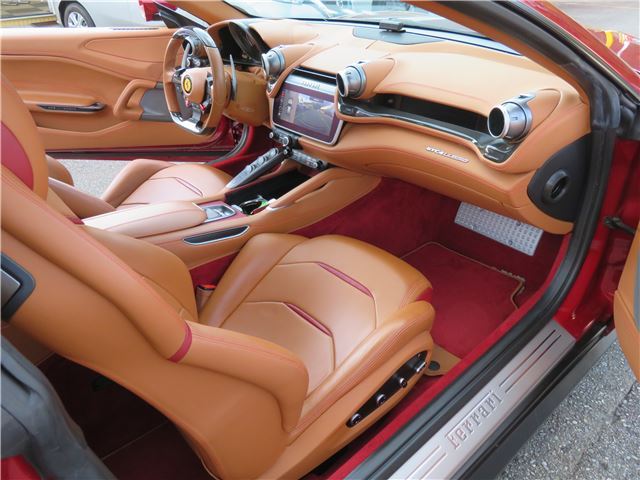 2019 Ferrari GTC4 LUSSO 缩略图 15