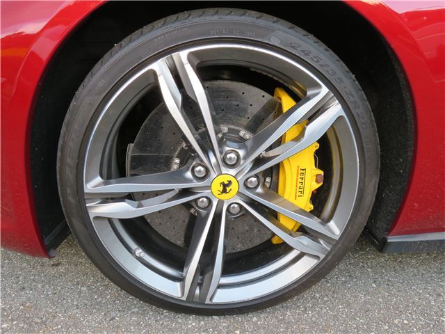 2019 Ferrari GTC4 LUSSO 缩略图 38
