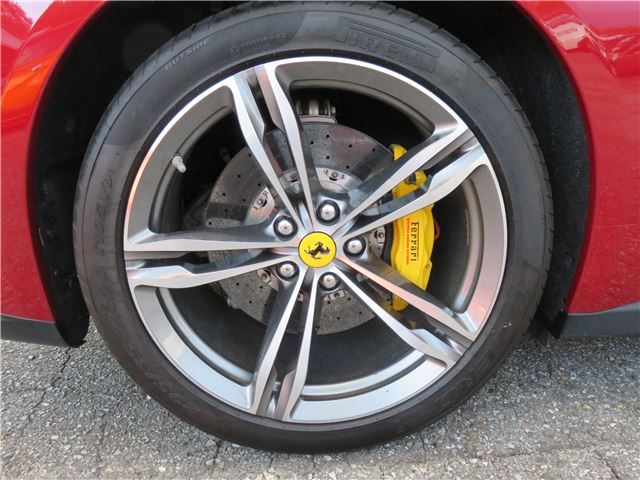 2019 Ferrari GTC4 LUSSO 缩略图 40