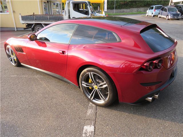 2019 Ferrari GTC4 LUSSO 缩略图 8
