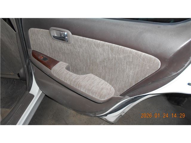 صورة مصغرة 12 لـ 1997 Nissan LAUREL