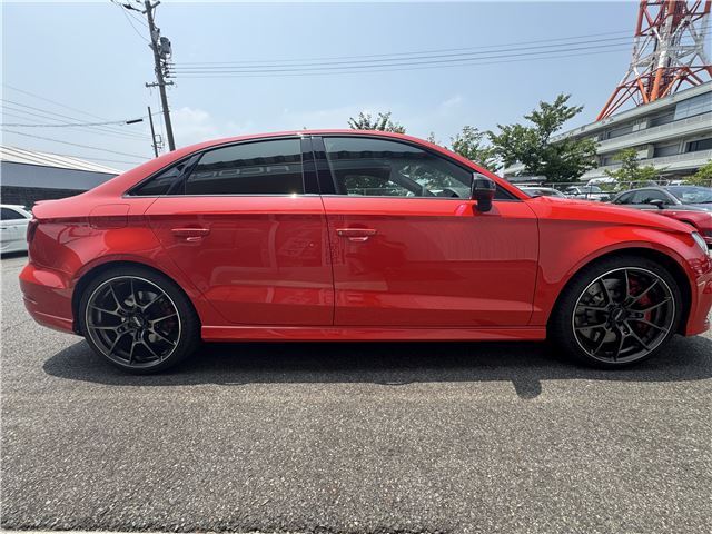 2018 AUDI RS3 — фото 6