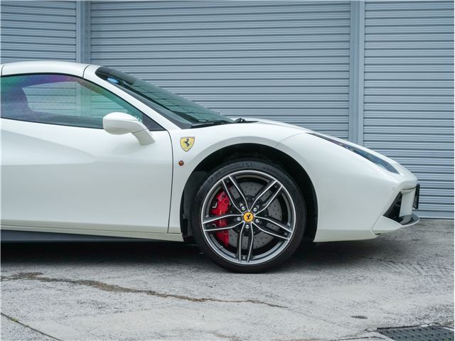 صورة مصغرة 15 لـ 2016 Ferrari 488 SPIDER