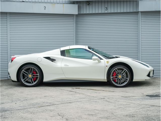 صورة مصغرة 14 لـ 2016 Ferrari 488 SPIDER