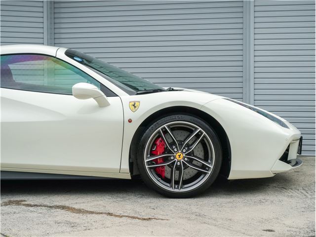 صورة مصغرة 13 لـ 2016 Ferrari 488 SPIDER