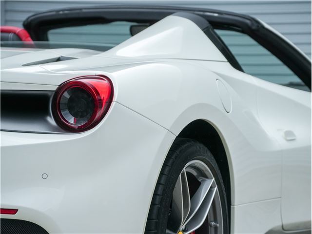 صورة مصغرة 20 لـ 2016 Ferrari 488 SPIDER