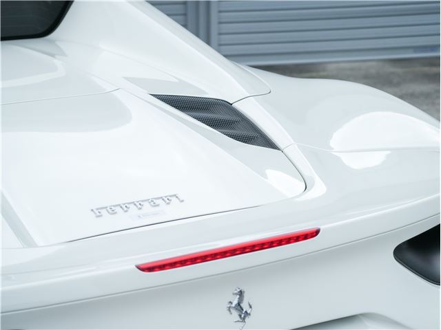 صورة مصغرة 24 لـ 2016 Ferrari 488 SPIDER