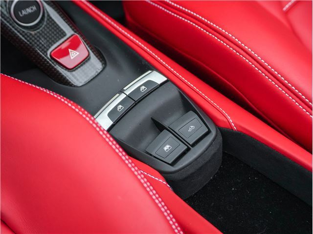صورة مصغرة 37 لـ 2016 Ferrari 488 SPIDER