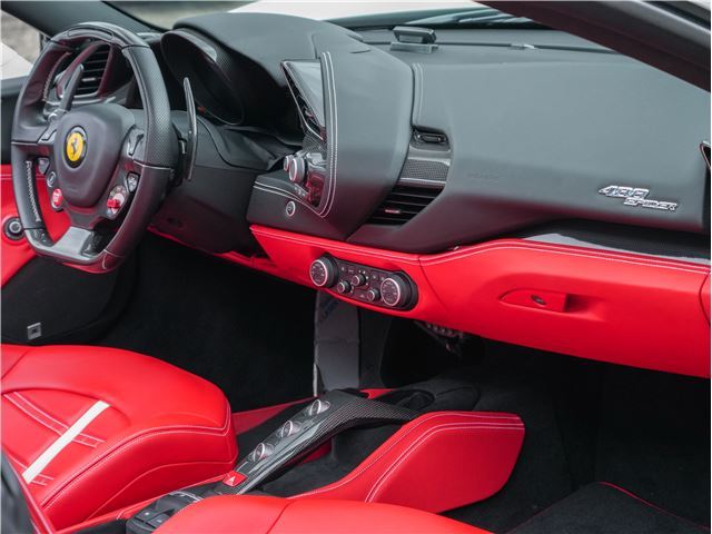 صورة مصغرة 44 لـ 2016 Ferrari 488 SPIDER