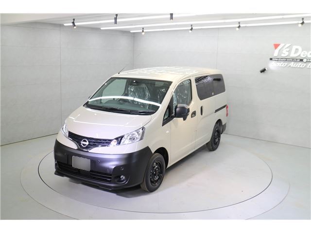 2026 Nissan NV200VANETTE WAGON 照片 2