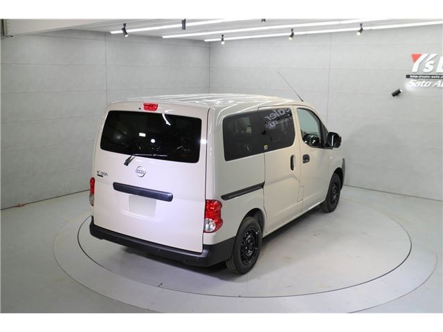 2026 Nissan NV200VANETTE WAGON — миниатюра 17