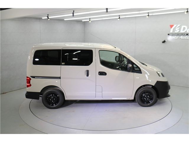 2026 Nissan NV200VANETTE WAGON — миниатюра 18