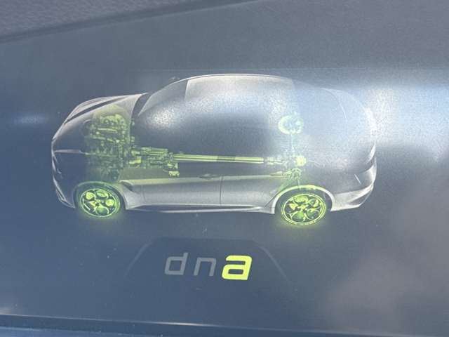 2017 ALFA Romeo JULIA — миниатюра 25