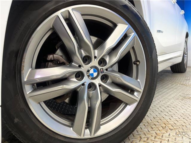 2017 BMW X1 photo 6