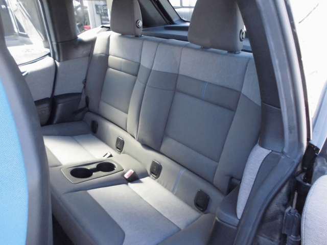 صورة مصغرة 32 لـ 2018 BMW I3