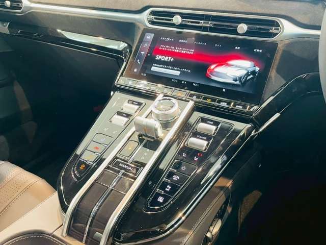 صورة مصغرة 19 لـ 2025 Aston Martin VANTAGE