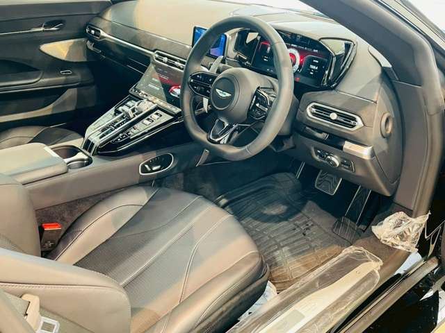 صورة مصغرة 25 لـ 2025 Aston Martin VANTAGE