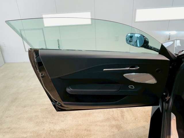 صورة مصغرة 10 لـ 2025 Aston Martin VANTAGE