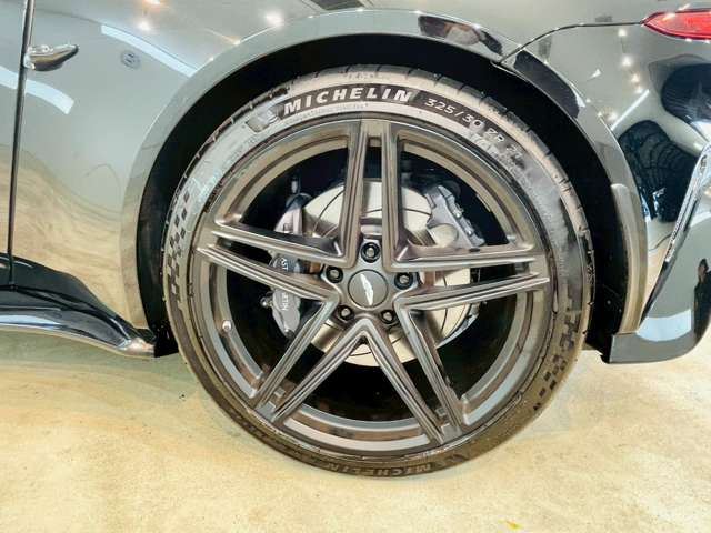 صورة مصغرة 9 لـ 2025 Aston Martin VANTAGE