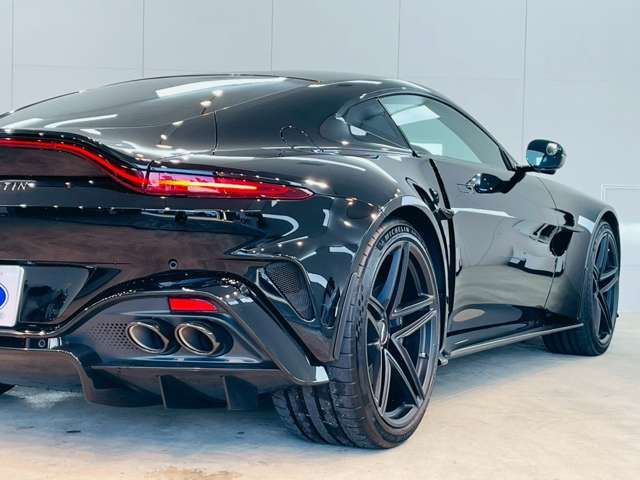 صورة مصغرة 8 لـ 2025 Aston Martin VANTAGE