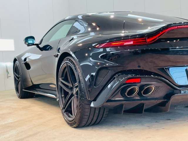 صورة مصغرة 7 لـ 2025 Aston Martin VANTAGE