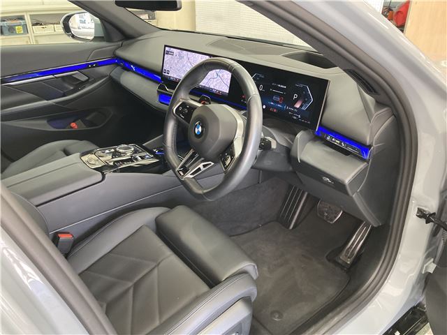 2024 BMW 5 SERIES — миниатюра 27