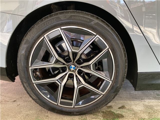 2024 BMW 5 SERIES — миниатюра 41