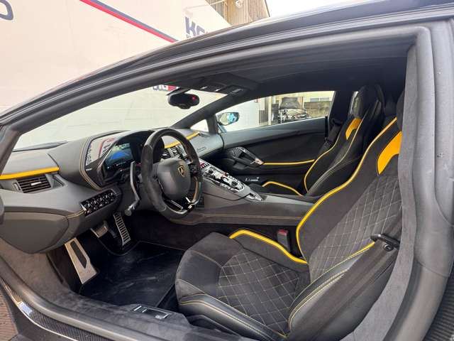 2017 Lamborghini AVENTADOR 缩略图 25
