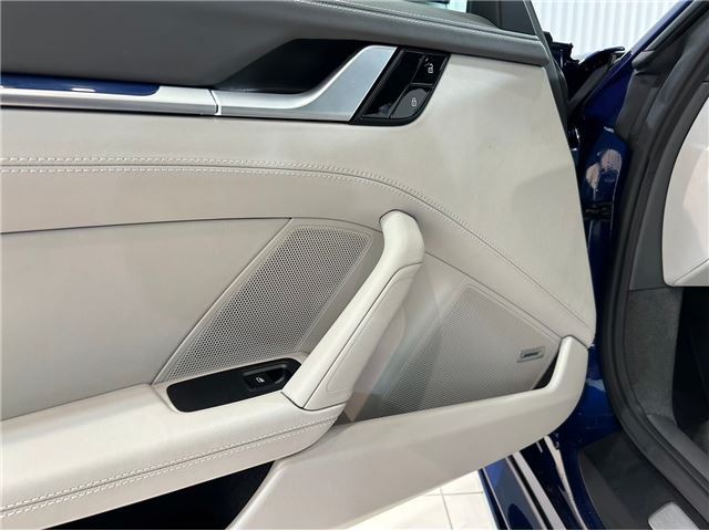 2021 Porsche 911 — миниатюра 23