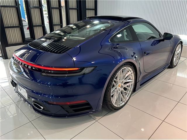 2021 Porsche 911 — миниатюра 7