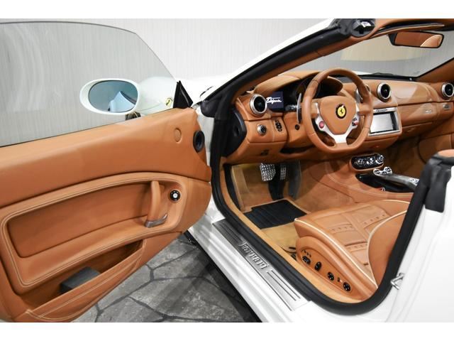 2011 Ferrari CALIFORNIA 缩略图 37