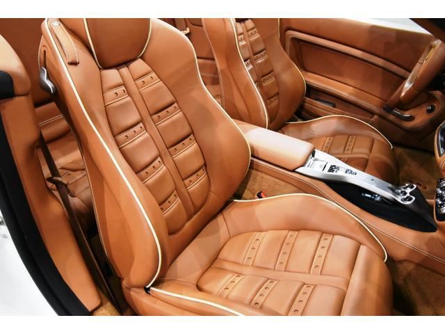 2011 Ferrari CALIFORNIA 缩略图 39