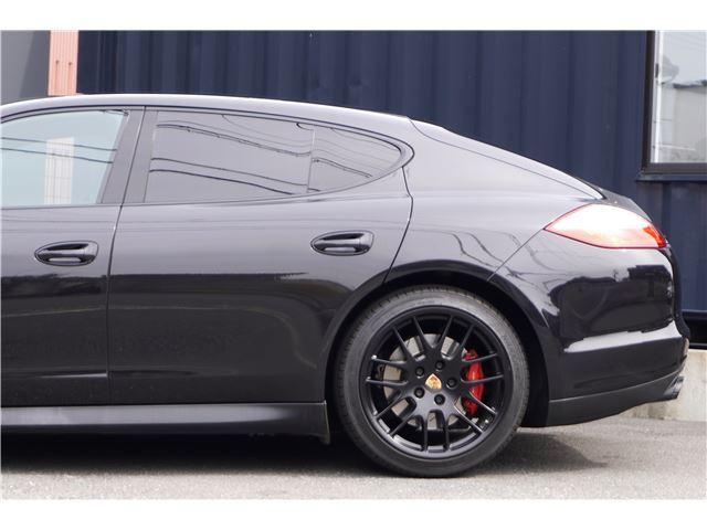 2013 Porsche PANAMERA 缩略图 12
